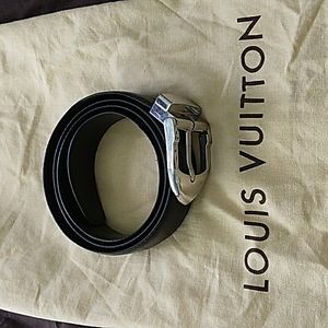 Louis Vuitton men's epi belt in black